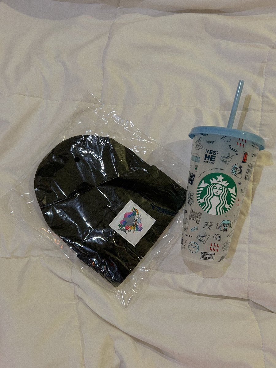 cossettebelle's tweet photo. giveaway for the san jose sharks pride beanie &amp; seattle kraken cup —

＊ rt to enter; must be following or have open dms! 
＊shipping worldwide 
＊must be willing to send me an address to ship to &amp; if under 18, parental permission! https://t.co/Mx5Xneurnp