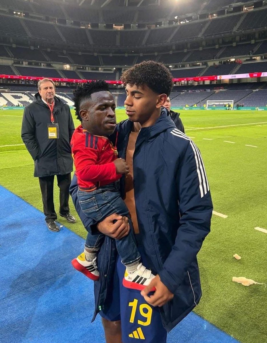 Felomeno_X's tweet photo. @Nocontext_FCB 😂 https://t.co/B3SOjBHggy