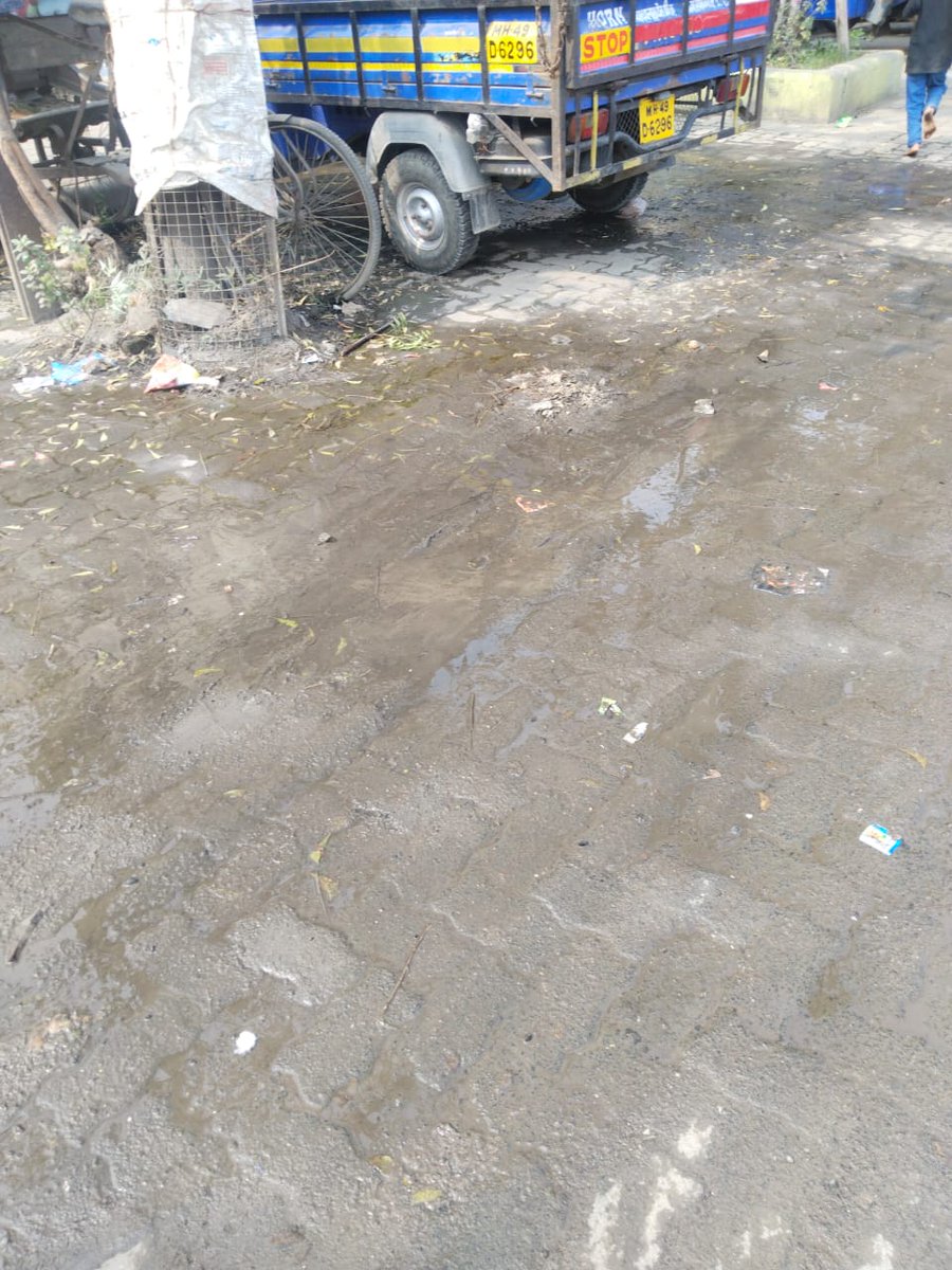 anjaya1905's tweet photo. The unplanned development by Nagpur Municipal Corporation, including concretization of roads, has significantly damaged drinking water pipelines, sewage lines, and stormwater lines. A drinking water pipeline has been damaged, resulting in water continuously flowing underneath Inner Ring Road at Itta Bhatti Chowk in Nagpur for several days. This has led to water contamination, wastage of natural resources, and financial losses for the NMC. The accumulated water on the road surface is causing inconvenience to pedestrians and posing a risk to motorcyclists. Despite these issues, Nagpur Municipal Corporation officials have taken no action.
@nitin_gadkari @Dev_Fadnavis @NitinRaut_INC @VikasThakreINC @ngpnmc @nmccommissioner #nagpur #savenagpur