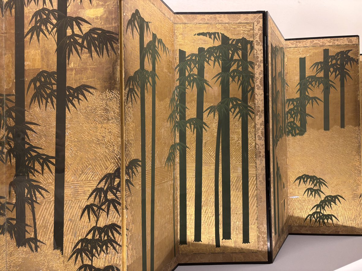 新春のしつらえとして相応しい複数の屏風を展示しています。 新春特別