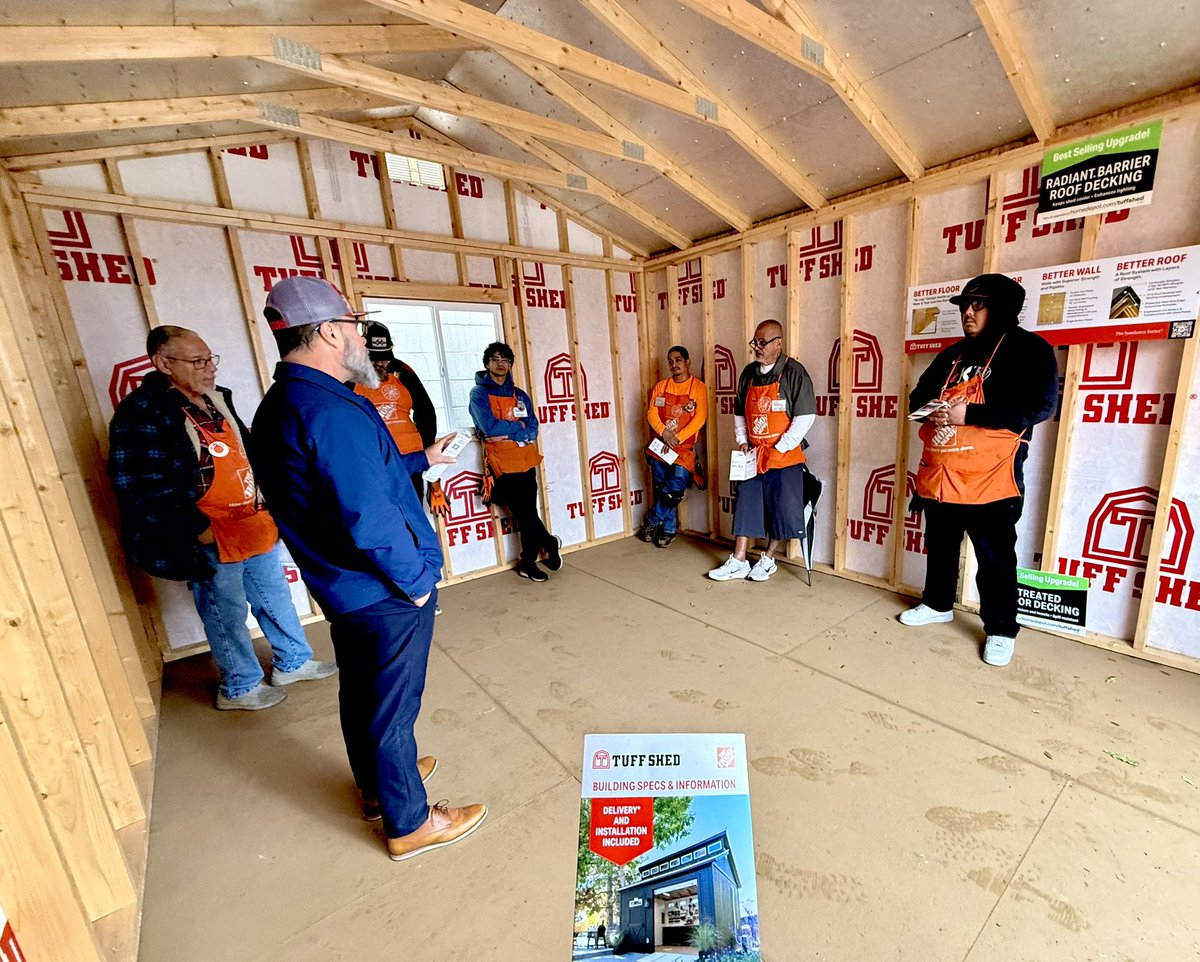 Amy Hahn tweet media