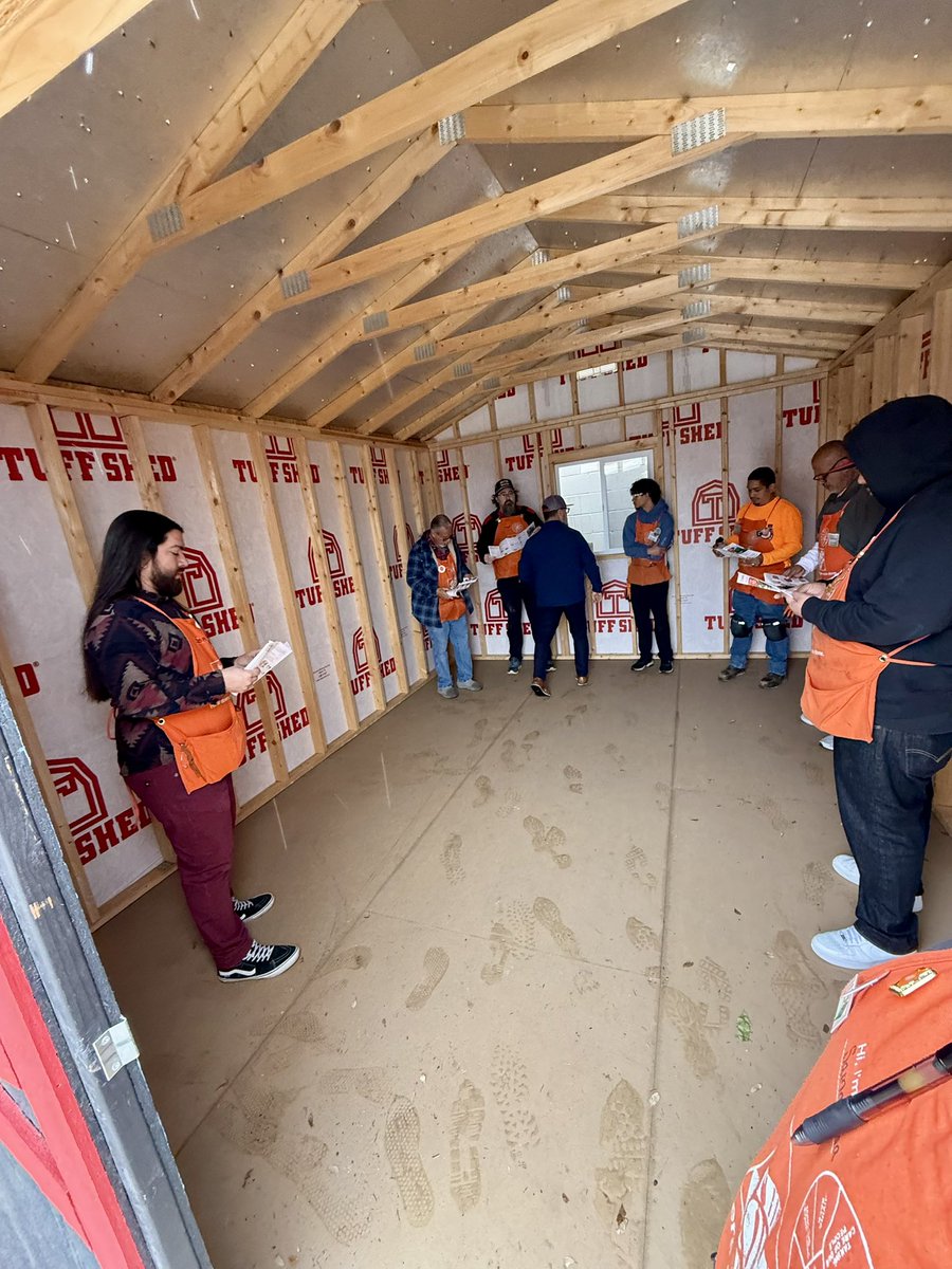 Amy Hahn tweet media