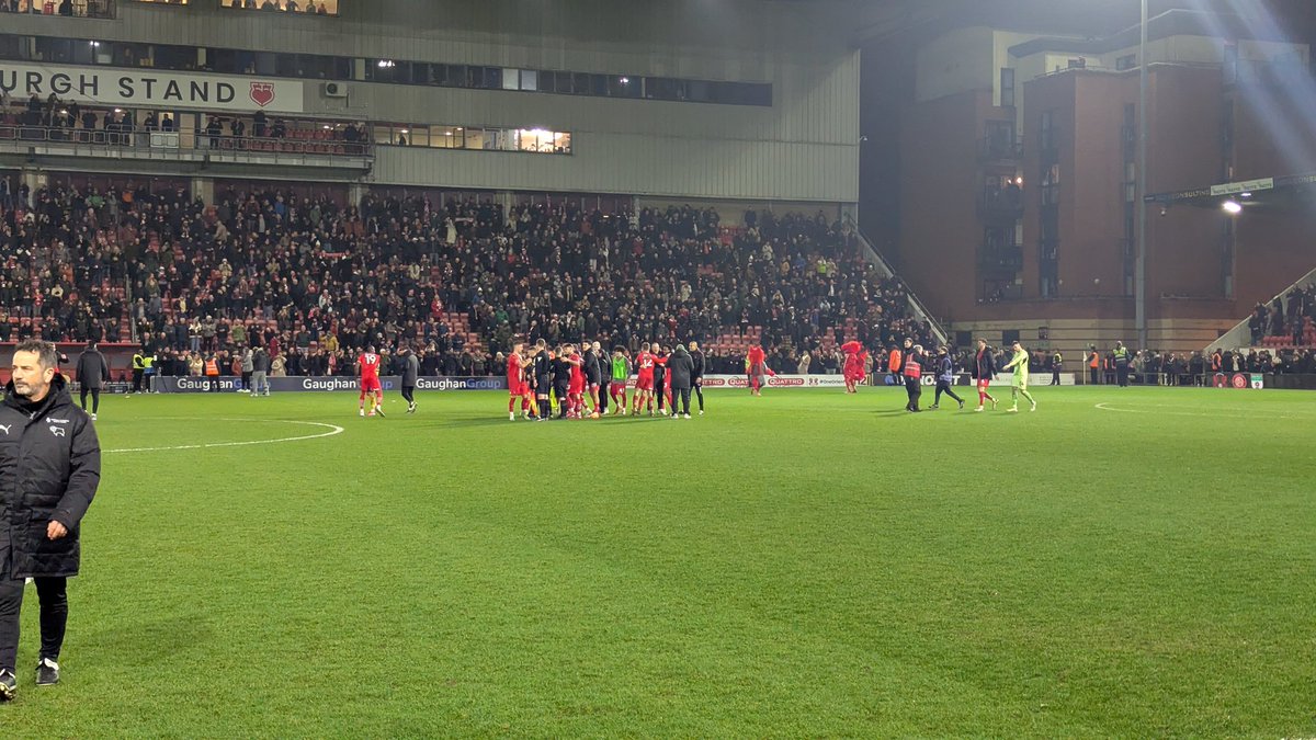 IdleVolcano's tweet photo. Well that was fun! @leytonorientfc v Derby County, #FACup 3rd round. 1-1 after extra time, Orient down to 10 men then go on to win 6-5 on penalties! Superb. #LOFC #OneOrient https://t.co/kPJtriFB2s