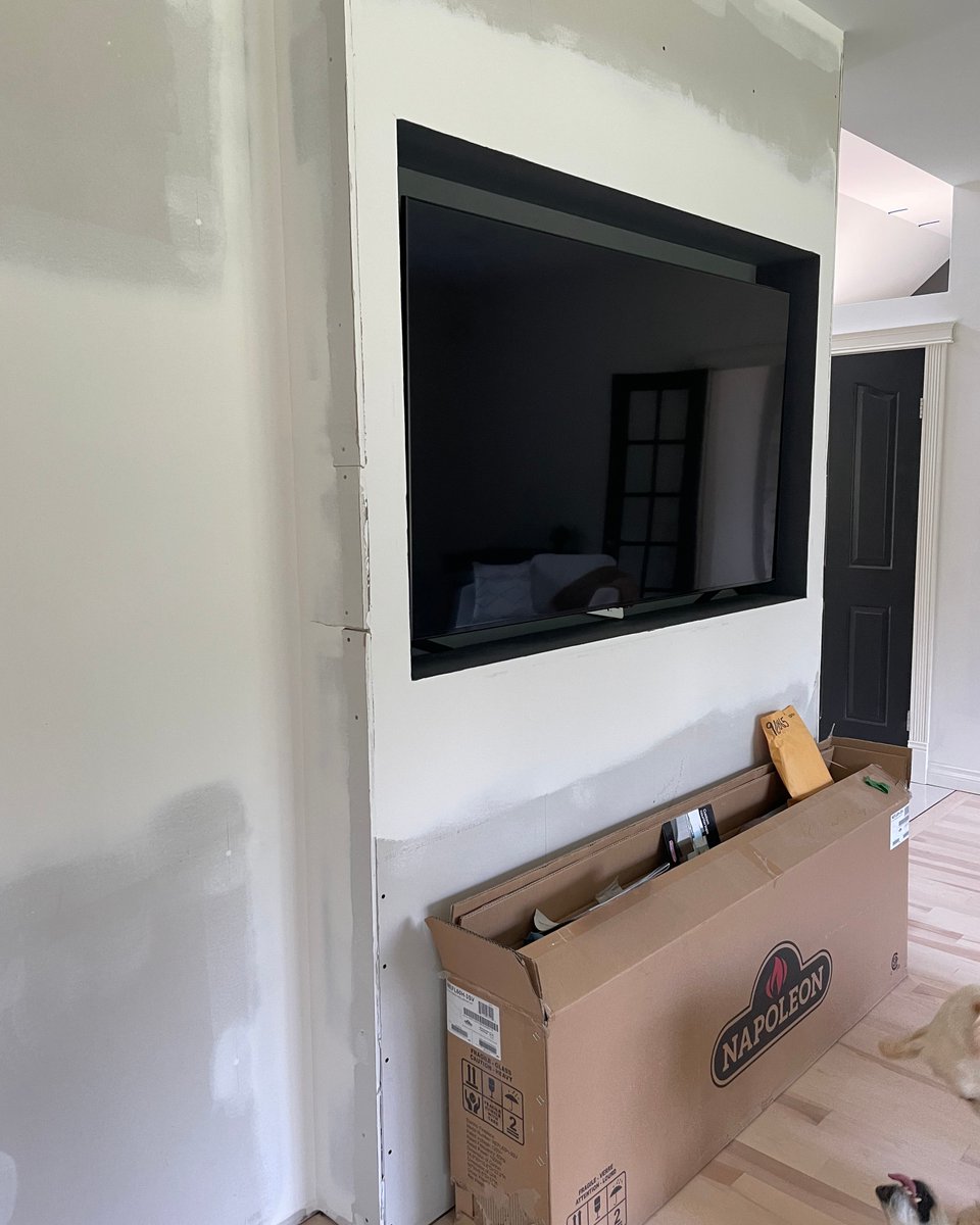 prepnsellreno's tweet photo. Family Movie Nights Just Got Better! 🍿🔥
We turned a blank wall into the ultimate entertainment centre—complete with a sleek TV mount and electric fireplace. Cozy vibes for the perfect movie night setting! 🎥✨
Dream of a space like this? Let's make it happen! #PrepNSell https://t.co/kzpPkVVsRa