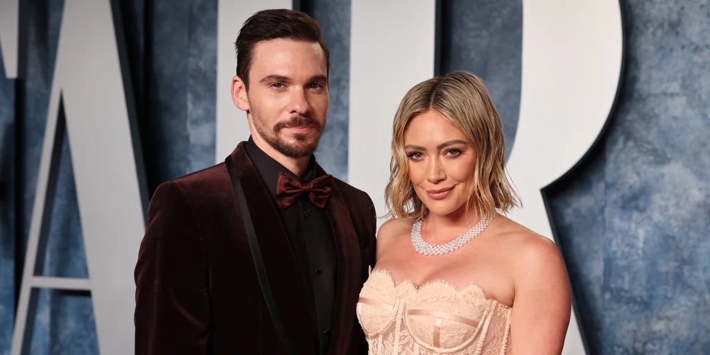 PopCrave's tweet photo. Hilary Duff and her husband are housing Mandy Moore’s family after their home was destroyed in fire. https://t.co/7T7wT2mBbN