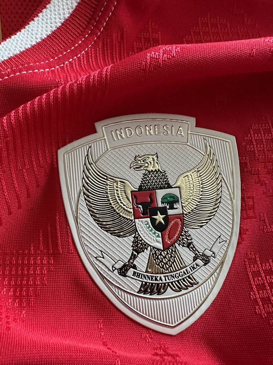 ig: RBSAPPAREL.2010 tweet media