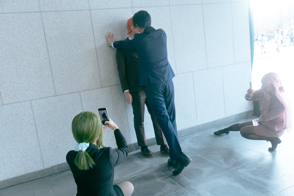 오타쿠에게 사랑은 어려워
ヲタクに恋は難しい

모모세 나루미  <a href="/2_cosp/">둘🤍</a> 
니후지 히로타카  <a href="/yulun_cos/">🦕율운🦖</a> 
코야나기 하나코  <a href="/luminox_00/">NOX ✨</a> 
카바쿠라 타로  <a href="/gam_bo_cos/">감보</a> 
📸<a href="/SolJ_ak/">솔작</a> 

#오타코이 #ヲタ恋