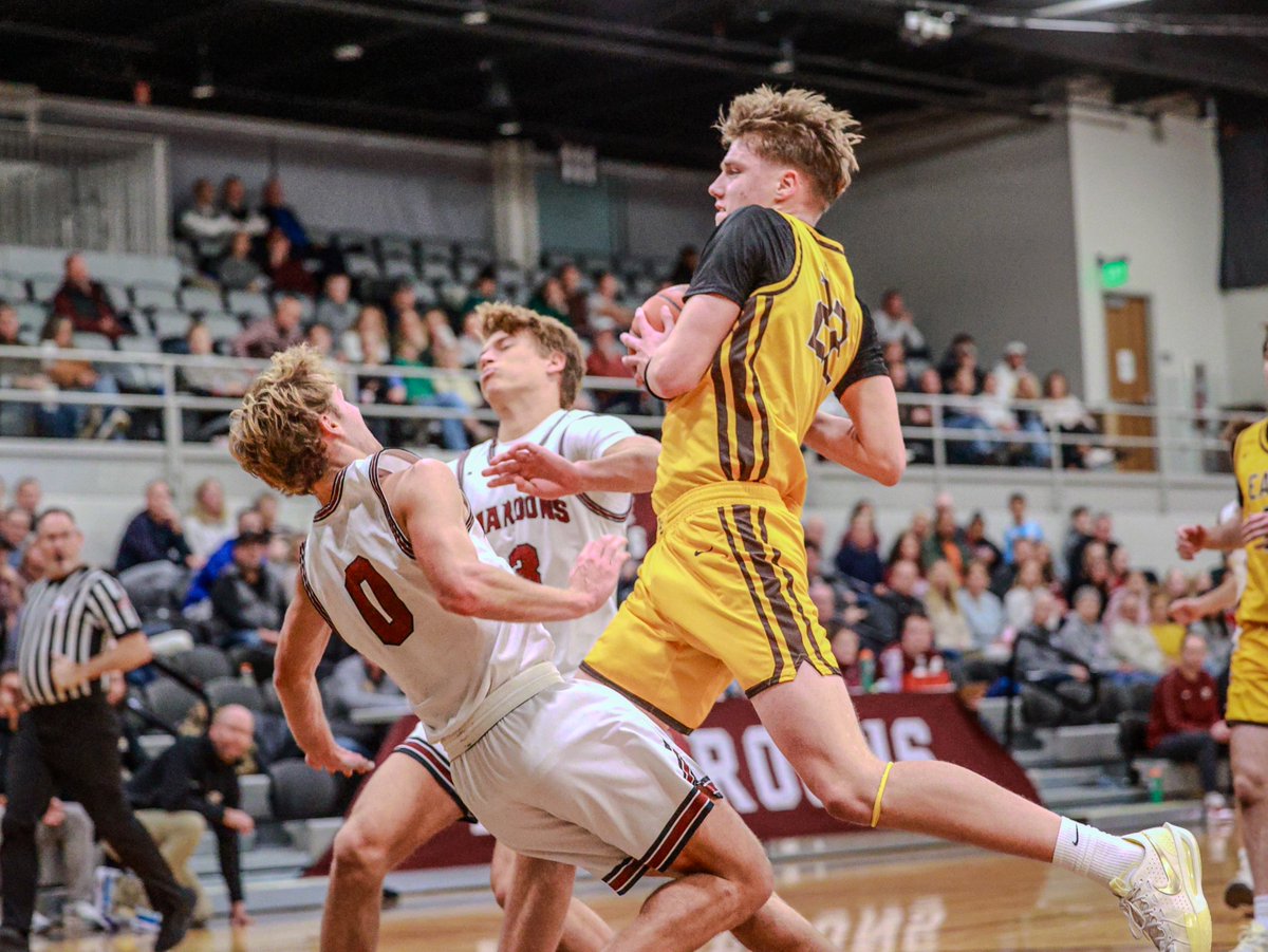 Zeeland East 73, Holland Christian 62
Will Drnek 24 points and Caleb Claerbaut 23, both career highs. And BJ Walker 10, Quincy Thome 10 for the Chix (7-6).
Titus Spencer 23, Henry Langejans 12 for HC (7-4).