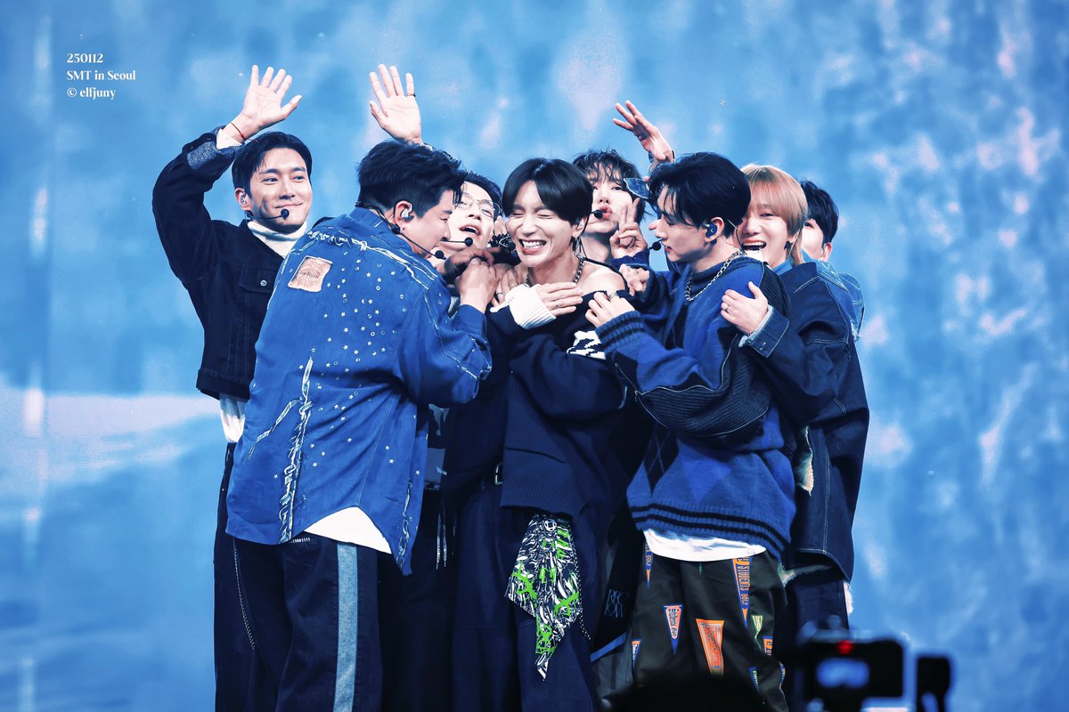 ELF_001117's tweet photo. 丨𝟐𝟓𝟎𝟏𝟏𝟐 / 𝑺𝑴𝑻𝑶𝑾𝑵 𝑫𝒂𝒚𝟐 𝒊𝒏 𝑺𝒆𝒐𝒖𝒍 丨

  ˡ̵˖☻˚

오래오래 함께 가자 .ᐟ.ᐟ.ᐟ🏃🏻‍➡️

▪️
#SUPERJUNIOR #슈퍼주니어 https://t.co/GnEijMWRGB