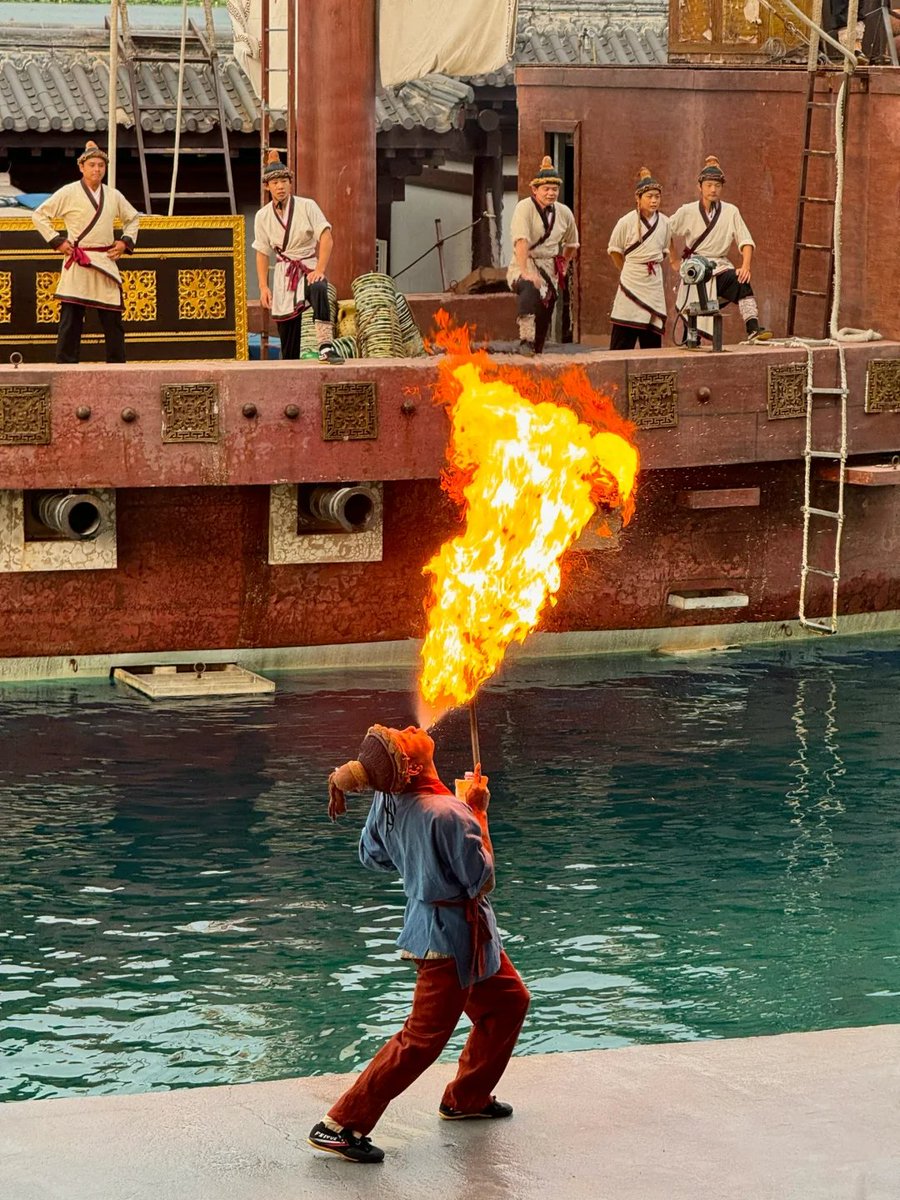 TTO35408943's tweet photo. Intangible Cultural Heritage Fire Pot, as thrilling as a fantasy novel, the brave warriors who emerge from the flames, showcasing the ultimate folk skills. #IntangibleCulturalHeritage #FirePot #Fantasy #BraveWarriors #FolkSkills #Culture #Heritage #Art #China #Tradition https://t.co/giczODkoqf