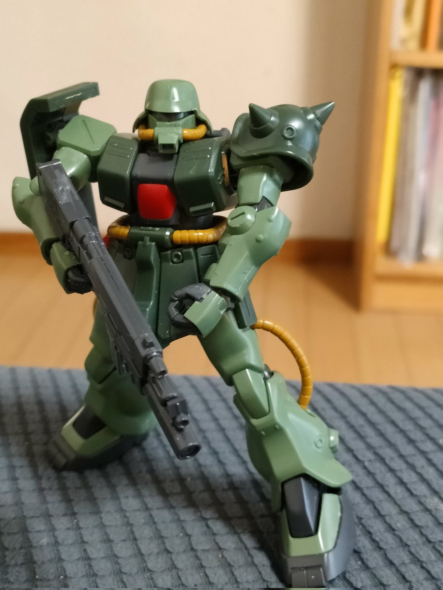 youhigu's tweet photo. MS-06FZ ZAKUⅡ FZ TIPE-B
制作開始

12月の繁忙期を終え、年が明けましたが、吾輩が所属する運送業界は、まだまだ落ち着きを取り戻せないでいます。

ザク　ユニコーンバージョン　タイプB

素組みしました！

#ユニコーンガンダム 
#ザク https://t.co/yr9TSuxESA