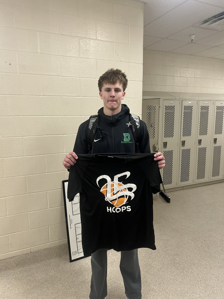 Sawyer Floyd. He put in work tonight. His 30 burger helped power Donegal to a 65-61 win over ELCO in a phenomenal HS 🏀 game. Oh and all 36 minutes without a single breather. A rather obvious choice for <a href="/LLhoops/">LLhoops</a> POG tonight