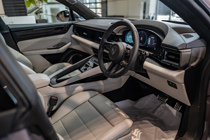 電動マカン、なかなか良かったです　値段以外は...。