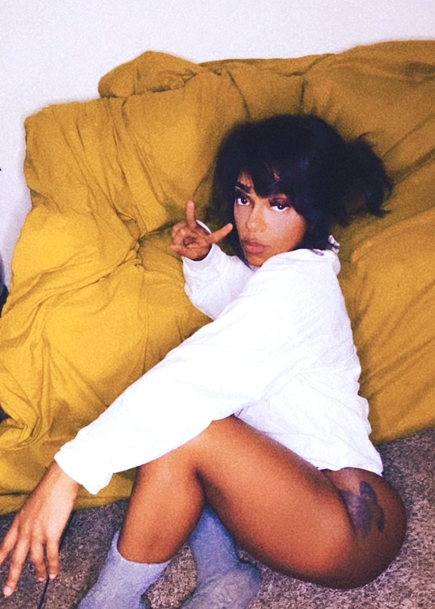 Londyn Blu tweet media