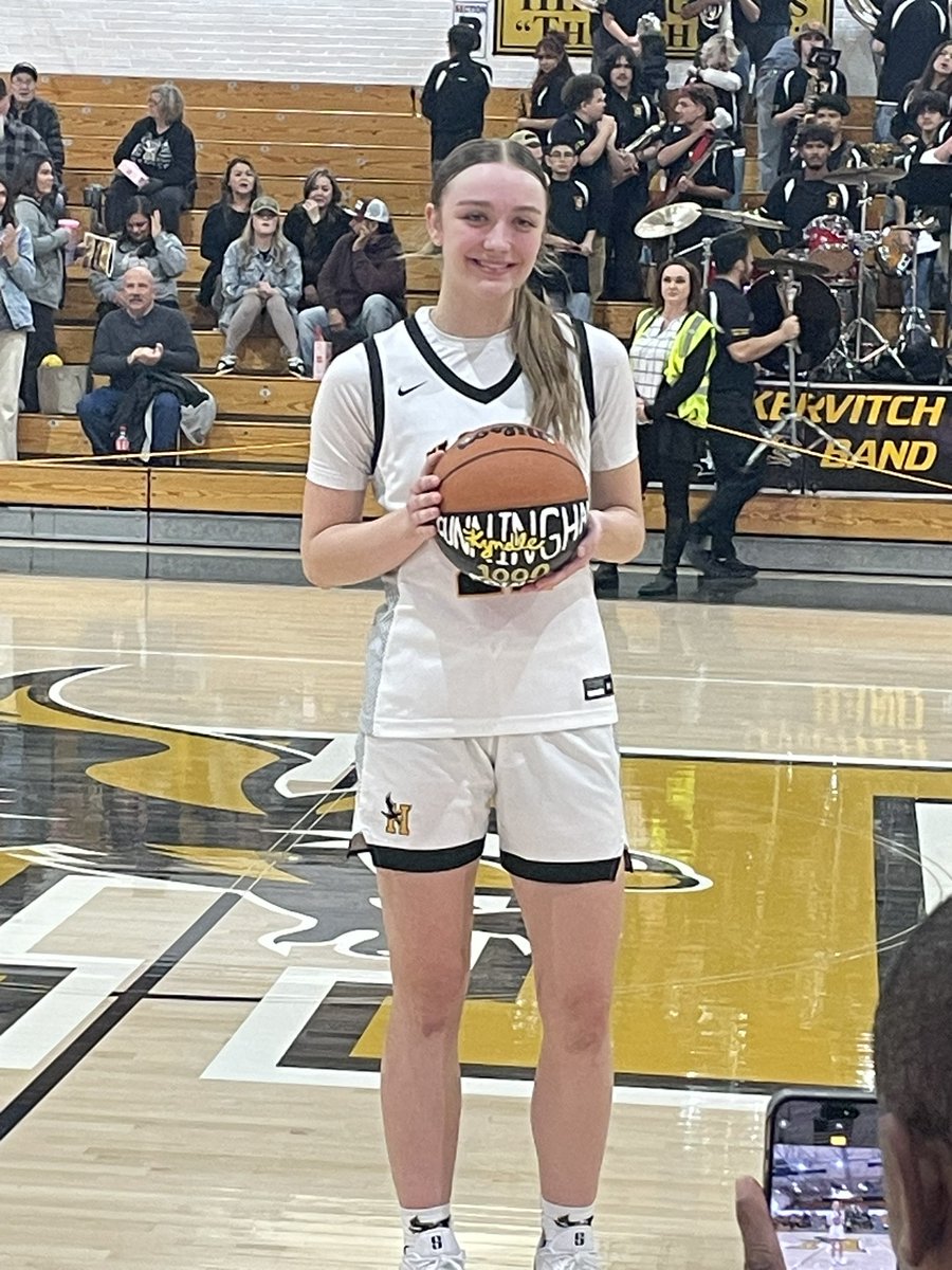 Jason Farmer (@jasoncfarmer) on Twitter photo Congrats to <a href="/SchoolHobbs/">Hobbs High School</a> senior Kyndle Cunningham on scoring her 1,000th career point in a 75-24 win over Las Cruces tonight. <a href="/hobbsladyeagles/">Hobbs Lady Eagles Basketball</a> #LadyEaglesHoops #HobbsGirlsHooops <a href="/PrepHoops_NM/">Prep Hoops New Mexico</a> <a href="/NMrecruits/">NM Athletes</a> <a href="/nmpreps/">NMPreps</a> <a href="/NMTXsports/">Tony Baker</a> Congrats to <a href="/SchoolHobbs/">Hobbs High School</a> senior Kyndle Cunningham on scoring her 1,000th career point in a 75-24 win over Las Cruces tonight. <a href="/hobbsladyeagles/">Hobbs Lady Eagles Basketball</a> #LadyEaglesHoops #HobbsGirlsHooops <a href="/PrepHoops_NM/">Prep Hoops New Mexico</a> <a href="/NMrecruits/">NM Athletes</a> <a href="/nmpreps/">NMPreps</a> <a href="/NMTXsports/">Tony Baker</a>