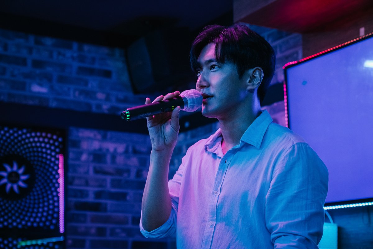 ‘동화지만 청불입니다’ 최시원, 디테일甲 코미디 열연에 홍보 열정까지 ‘화제’
무대인사·콘서트·라디오 언제 어디서나 ‘홍보 요정’으로 시선집중!
내일(16일) ‘박하선의 씨네타운’ 출연! 촬영 비하인드 밝힌다

m.entertain.naver.com/article/076/00…
 
#시원 #SIWON
#슈퍼주니어 #SUPERJUNIOR
#영화