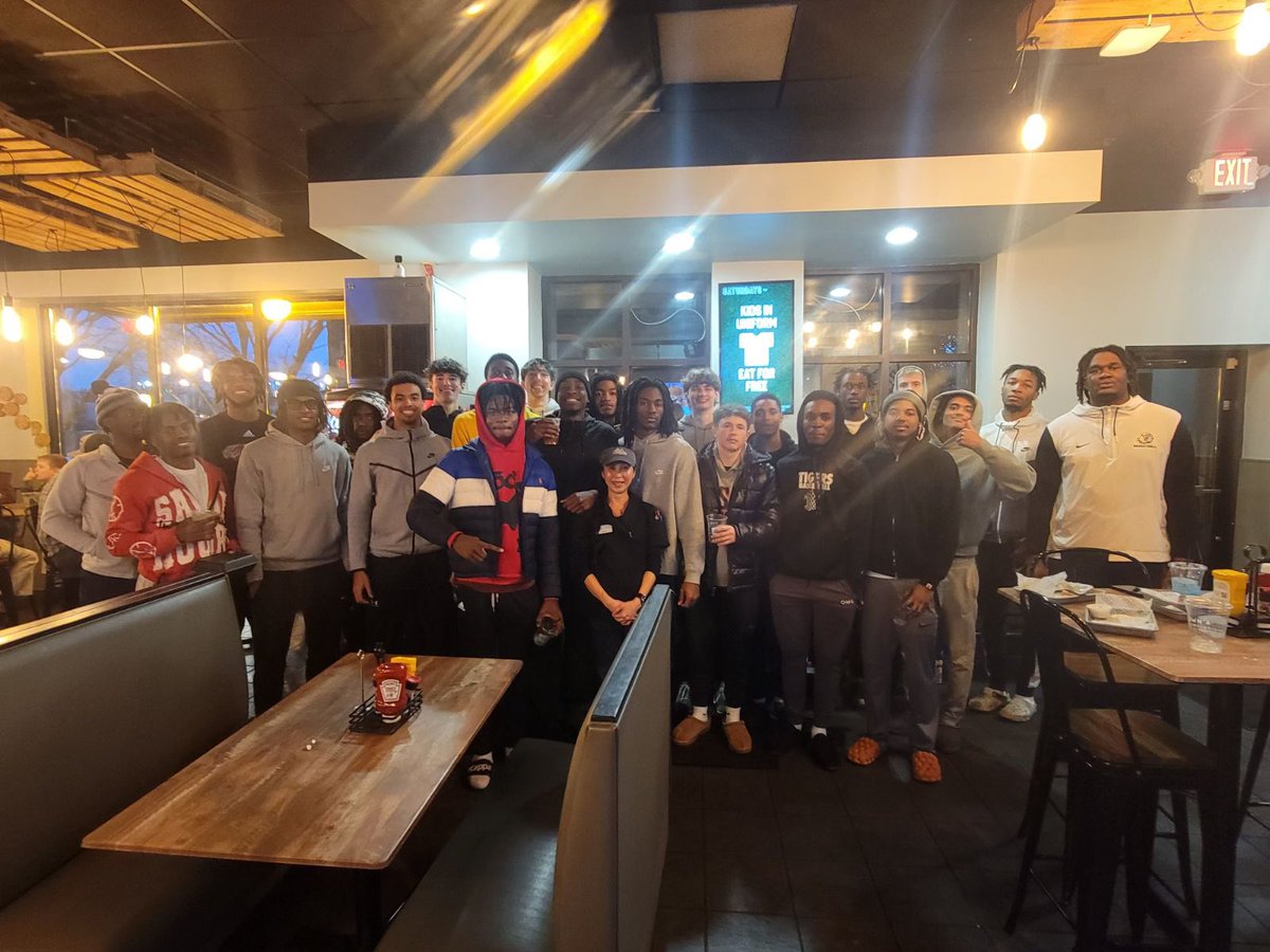 Reinhardt University Men’s Basketball tweet media