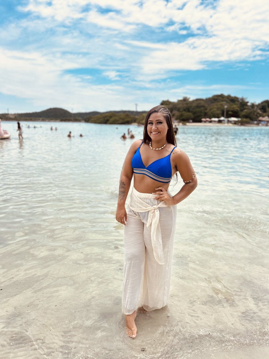 _VivianDutra's tweet photo. Férias 🤧 https://t.co/GNyQCcdAGp