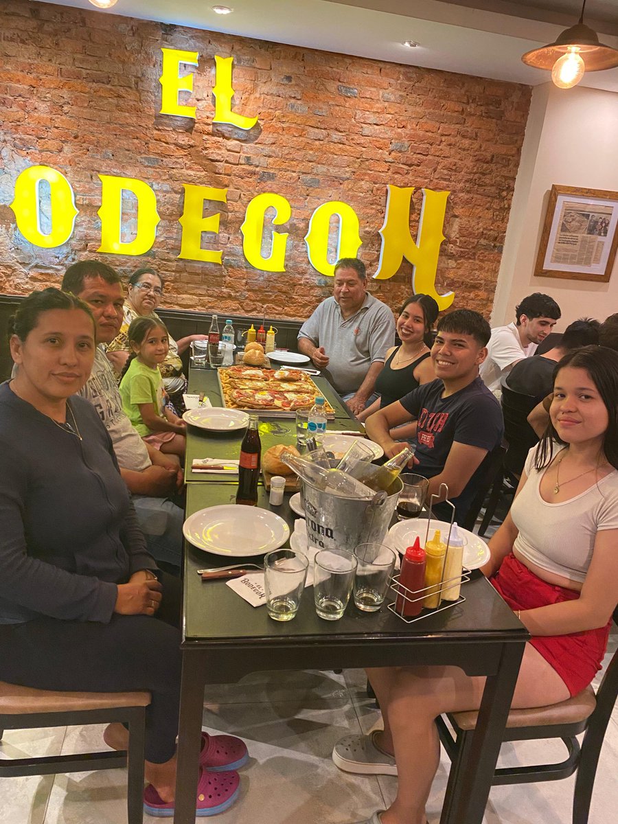 Fuerza Don Felipe💪💪🇵🇾,Nos solidarizamos con esta gente trabajadora y lo invitamos a comer una rica Mila en en Bodegón Palma 140 🫶👌