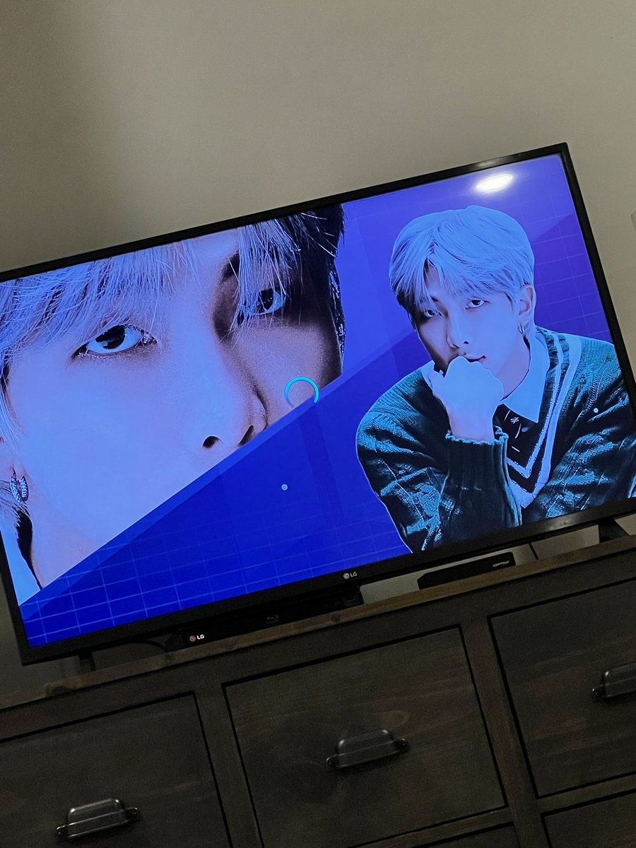 brnsinger7's tweet photo. At least if it’s gonna buffer on me, this is where it got stuck. #RunBTSRewatchParty https://t.co/gs1iUyheD5