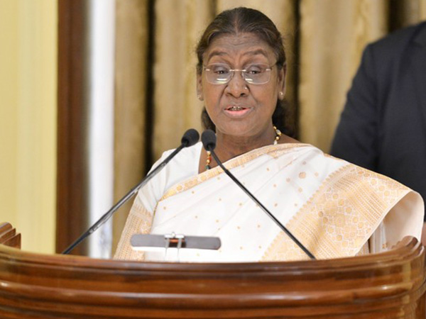 ani_digital's tweet image. President Murmu extends wishes on 77th Army day, highlights Indian Army's role in national security

Read @ANI | aninews.in/news/national/…
#President #Murmu #ArmyDay