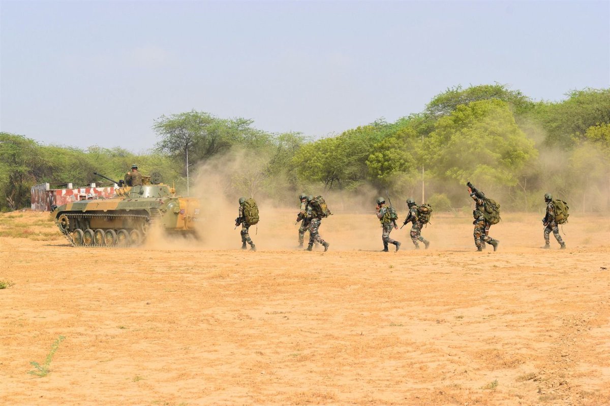 Narendra Modi tweet media