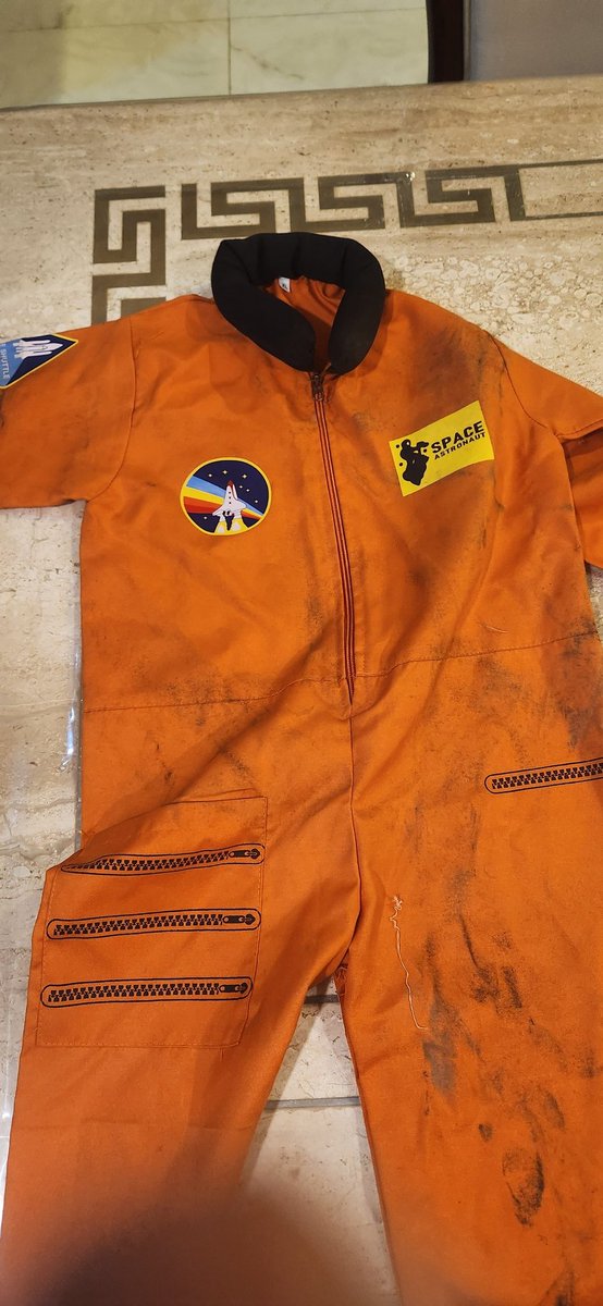 Parikshit_Man's tweet photo. @myntra Hey Fraud Myntra,
Scamming Customers by sending old, used, shabby products instead of what is ordered..
SHAMEFUL
Order ID # 1287894 30568070730503
Instead of VDOT jacket for which I paid 6k, i got the old, scrapped piece of cloth https://t.co/e3dzjyT076