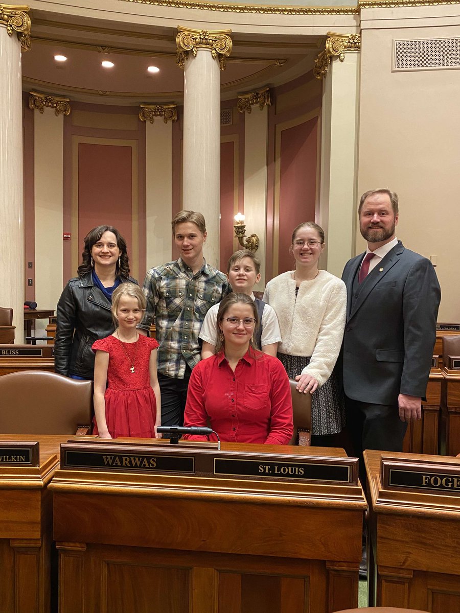 Calwarwas's tweet image. Intensely proud of my family today! Thank you one and all for being at the swearing in of Minnesota's 94th legislative session. My ❤️ is full!

So proud of Leah Warwas, for prioritizing her school, studying hard for her Journeyman's test, missing the event. #mnleg