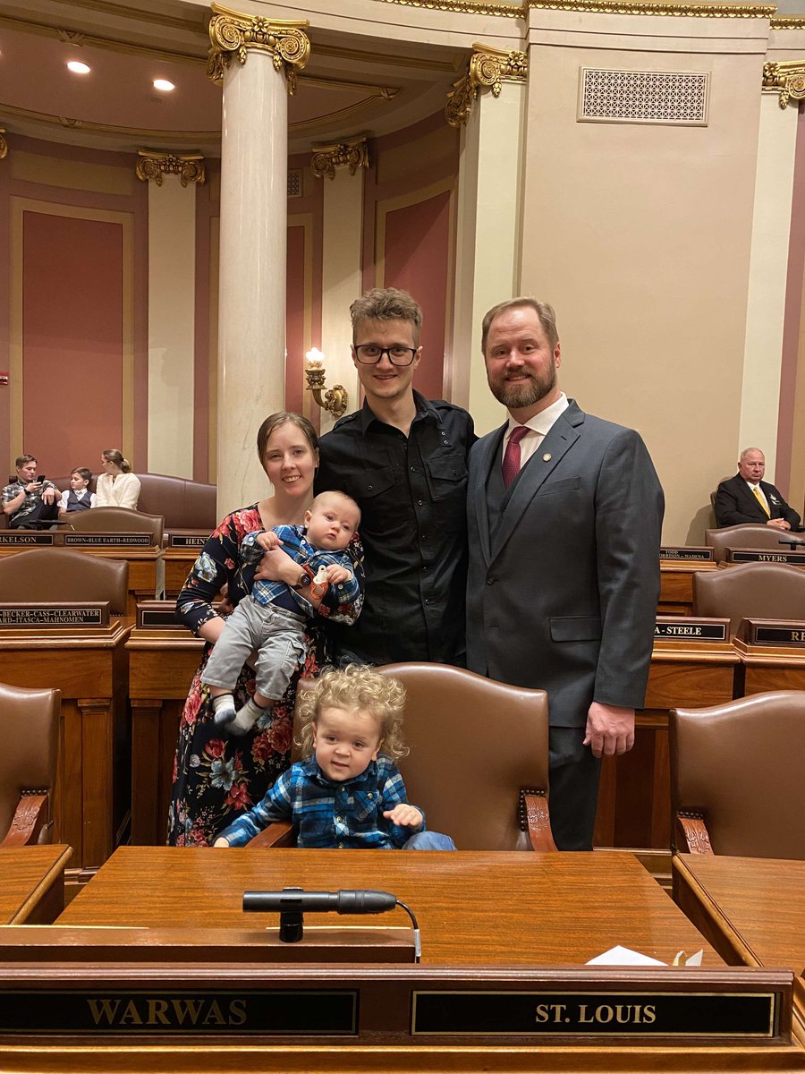 Calwarwas's tweet image. Intensely proud of my family today! Thank you one and all for being at the swearing in of Minnesota's 94th legislative session. My ❤️ is full!

So proud of Leah Warwas, for prioritizing her school, studying hard for her Journeyman's test, missing the event. #mnleg
