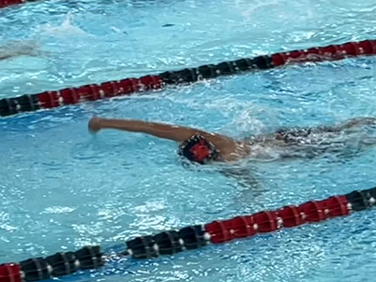 ViatorAquatics's tweet photo. Lions Win! The Lions improve to 2-0 on the season with a 42-38 victory against DePaul College Prep, led by individual wins from Junior Tim Dillion and Freshman Ethan Collins. @ViatorAthletics https://t.co/OhDoU8drS0