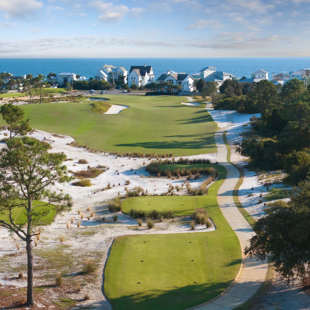 SRGolfClub's tweet photo. A day on the course is always time well spent. From the first tee to the final hole, our course provides the perfect setting for your game. https://t.co/Dpka6khOEj
