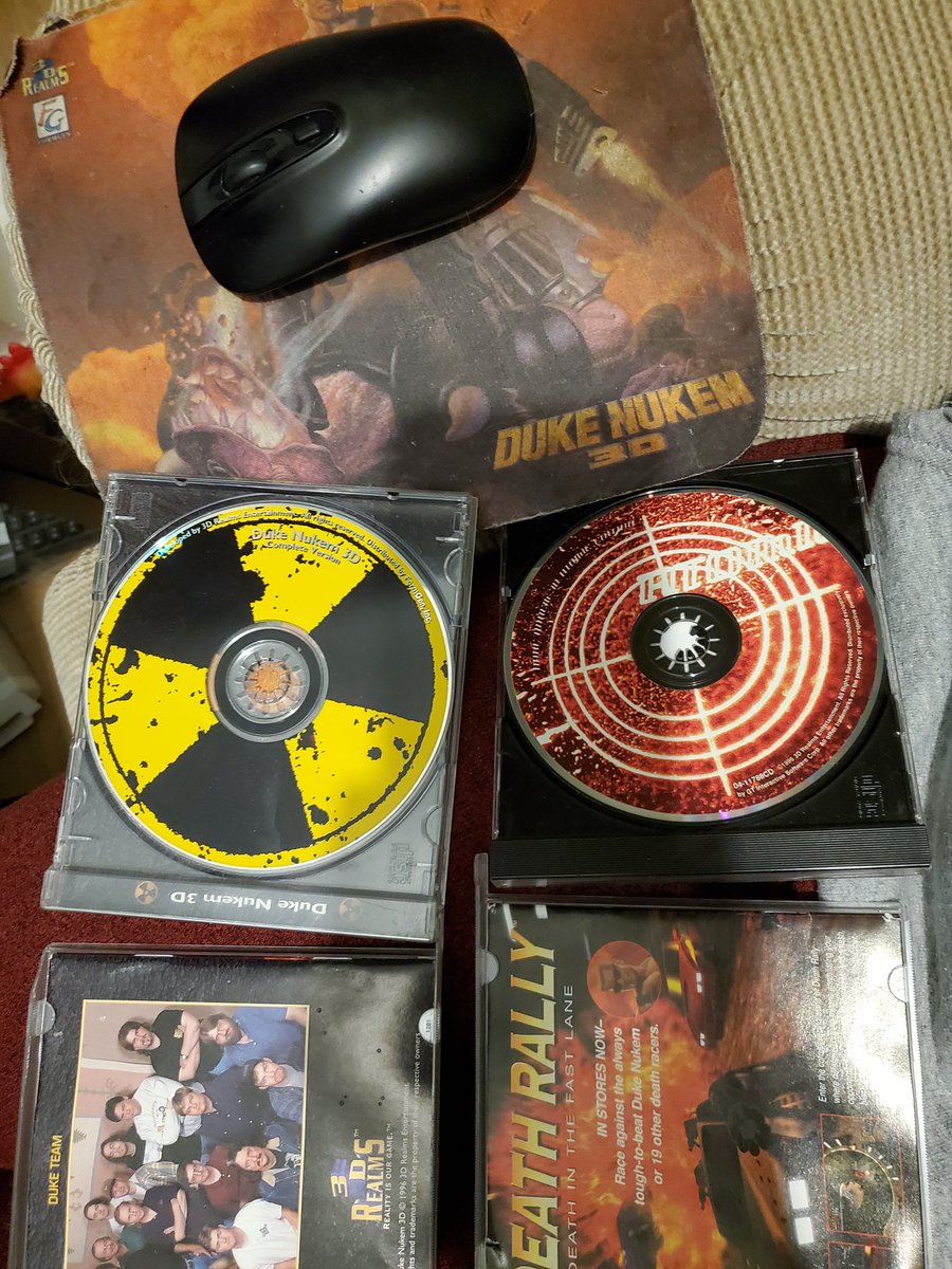 DMKW2001's tweet photo. @ScottApogee @Apogee_Ent Jewel cases barely holding on.  Mouse pad mostly holding up after 28 years https://t.co/ouCDdz4vgs