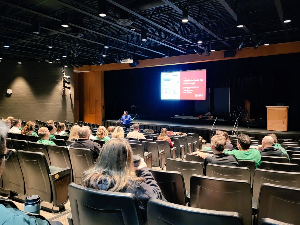 SuptMapleLake's tweet photo. Thank you to Perry Wilkerson from @ResourceStCloud for presenting to our @MapleLakeISD881 staff this morning. #YouMatter #GoIrish https://t.co/3Vw7qc4L3K
