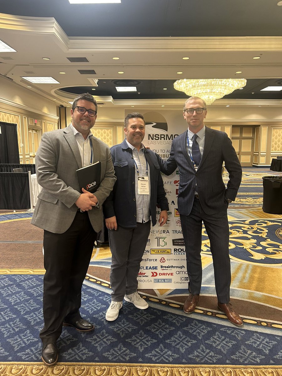scuba_srm's tweet photo. I want to extend my gratitude to Greg Reed and the National Star Route Mail Contractors Association (NSRMCA) for hosting an excellent two-day meeting. It was a fantastic opportunity to connect, collaborate, and discuss the future of our industry.

#Logistics #USPS #NSRMCA https://t.co/dLHrbvXmUG