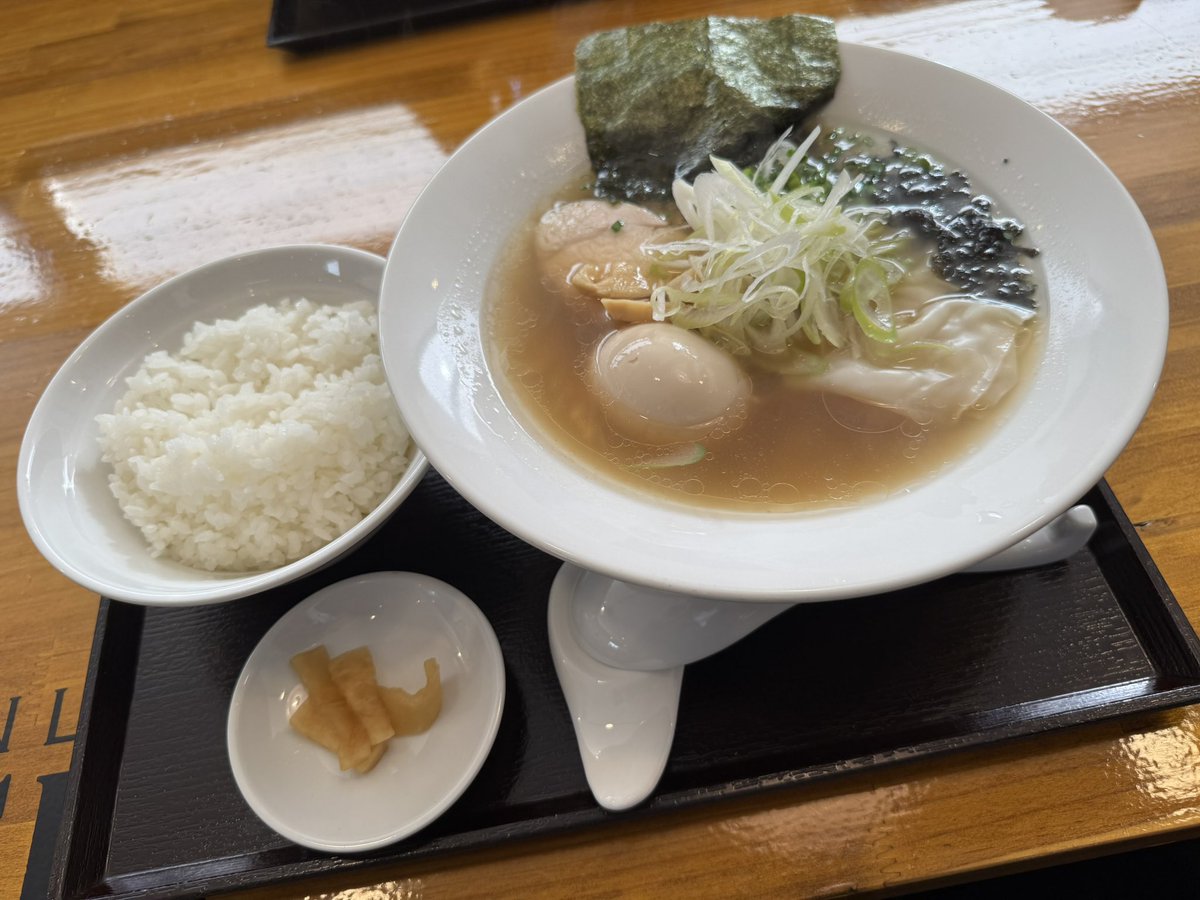 tqNEL6OdtFHgErz's tweet photo. 本日 aさんから急遽連絡が入り〜
昼ラーは苫小牧〜久しぶりの煉さん😋
#ramenlabren #ramenlab煉 https://t.co/8qc4sjQR54