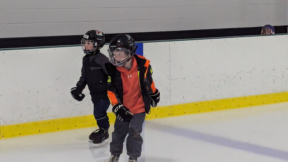 StCatherineOCSB's tweet photo. Thank You Larry Robinson Arena in Metcalfe for inviting us to Skate! We are blessed to walk to our wonderful  rink to skate each week - Today was our grade 1 and 3s skating day! Thank you to our parent volunteers and dedicated staff who make it happen each week @OCSB_MentalHlth https://t.co/BgGr6184zh
