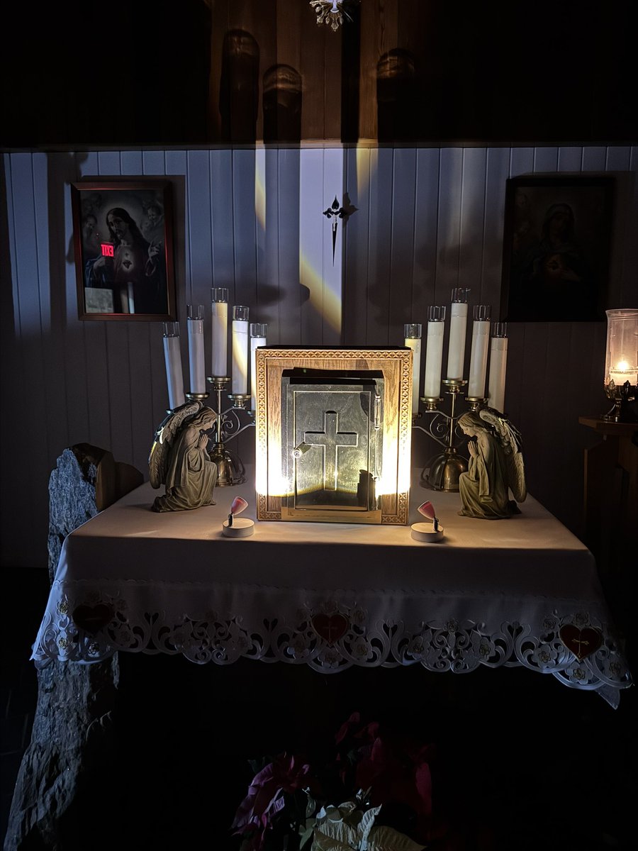 xdepinto's tweet photo. If you were at Gethsemane with Jesus that night, and he asked you to stay there with him, would you?
Think of Jesus walking with the Cross, looking at you, requesting your presence.
Think of Jesus on the Cross, requesting you near him.
Stay here with me, remain here with me. 🙏 https://t.co/rbGrULAMcv