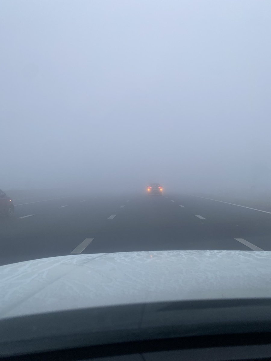 Kinskumar's tweet photo. Zero Visibility on Delhi Mumbai Expressway #news #Delhi #weather https://t.co/y3kpSazvbT
