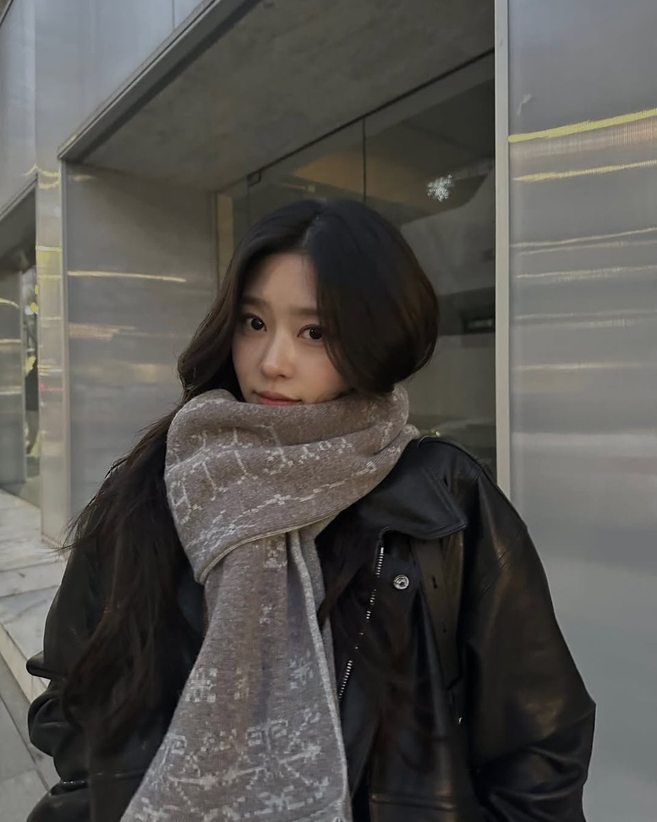 Minjukin's tweet photo. It wasn’t that cold when I went out yesterday; I enjoyed my day, as it was such a perfect day. Cold breeze yet the sunlight was warm, well balanced. https://t.co/8Y3MhDcjqU