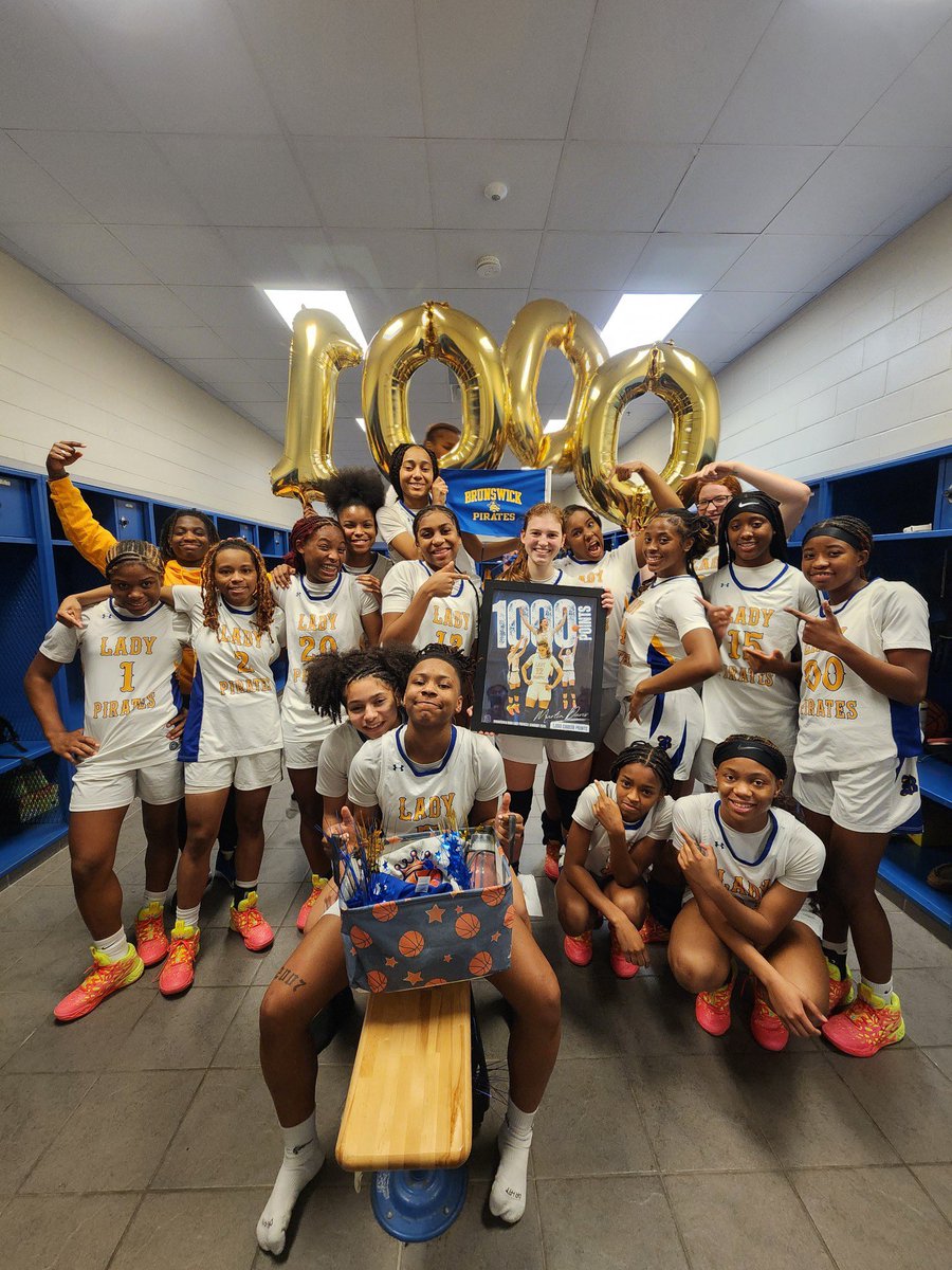 BHS Lady Pirates Basketball (@bhs_ladypirates) on Twitter photo Congratulations to <a href="/Martin_Davis15/">Martin Davis</a> for scoring her 1,000th point! ππ΄ββ οΈπ Congratulations to <a href="/Martin_Davis15/">Martin Davis</a> for scoring her 1,000th point! ππ΄ββ οΈπ