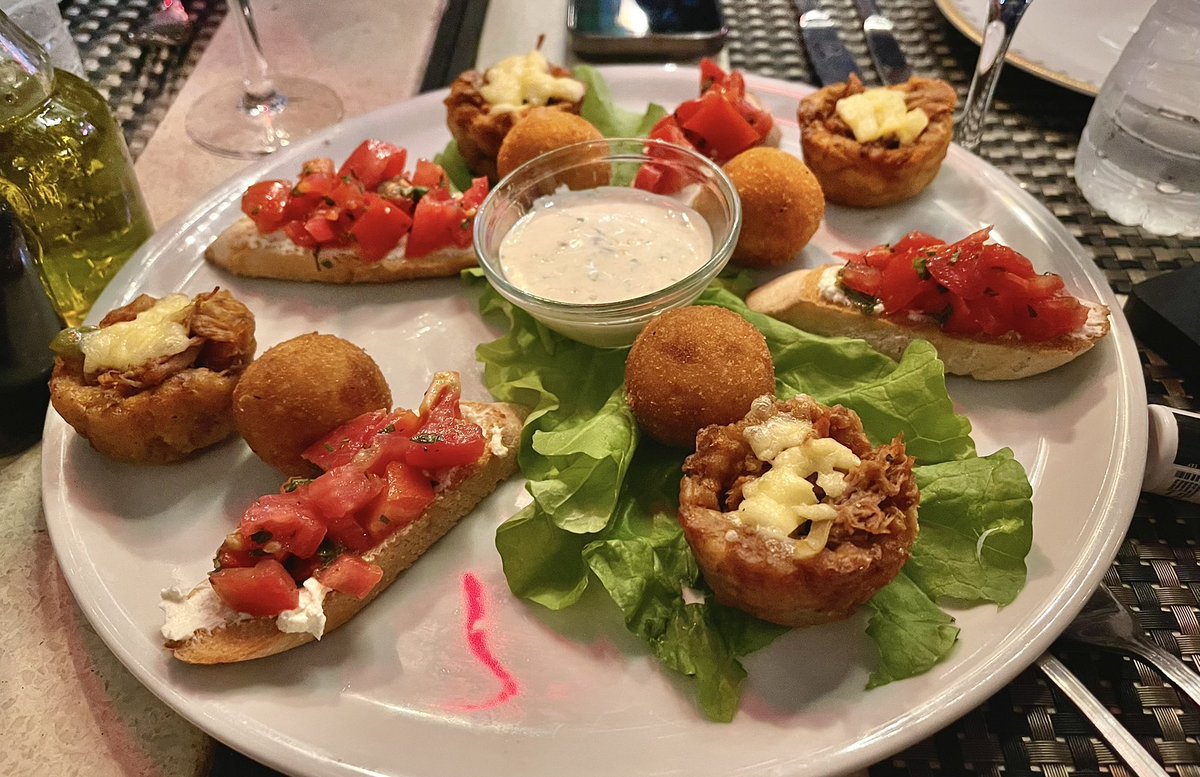 Calvin Lee tweet media