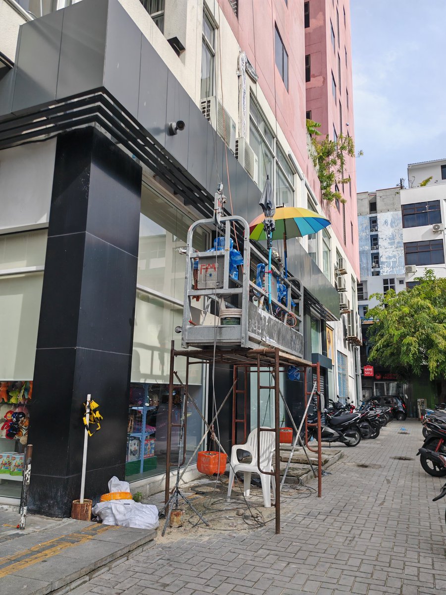 TheVigani's tweet photo. @hdcmaldives
Mi lift mithaa bahattafa hunnathee haadha udhagoo vey. It's more than 3months.

Mi masakkai avahah koh nimaa dhinun edhen
@Nasif2019 https://t.co/H4IPfTI1WI