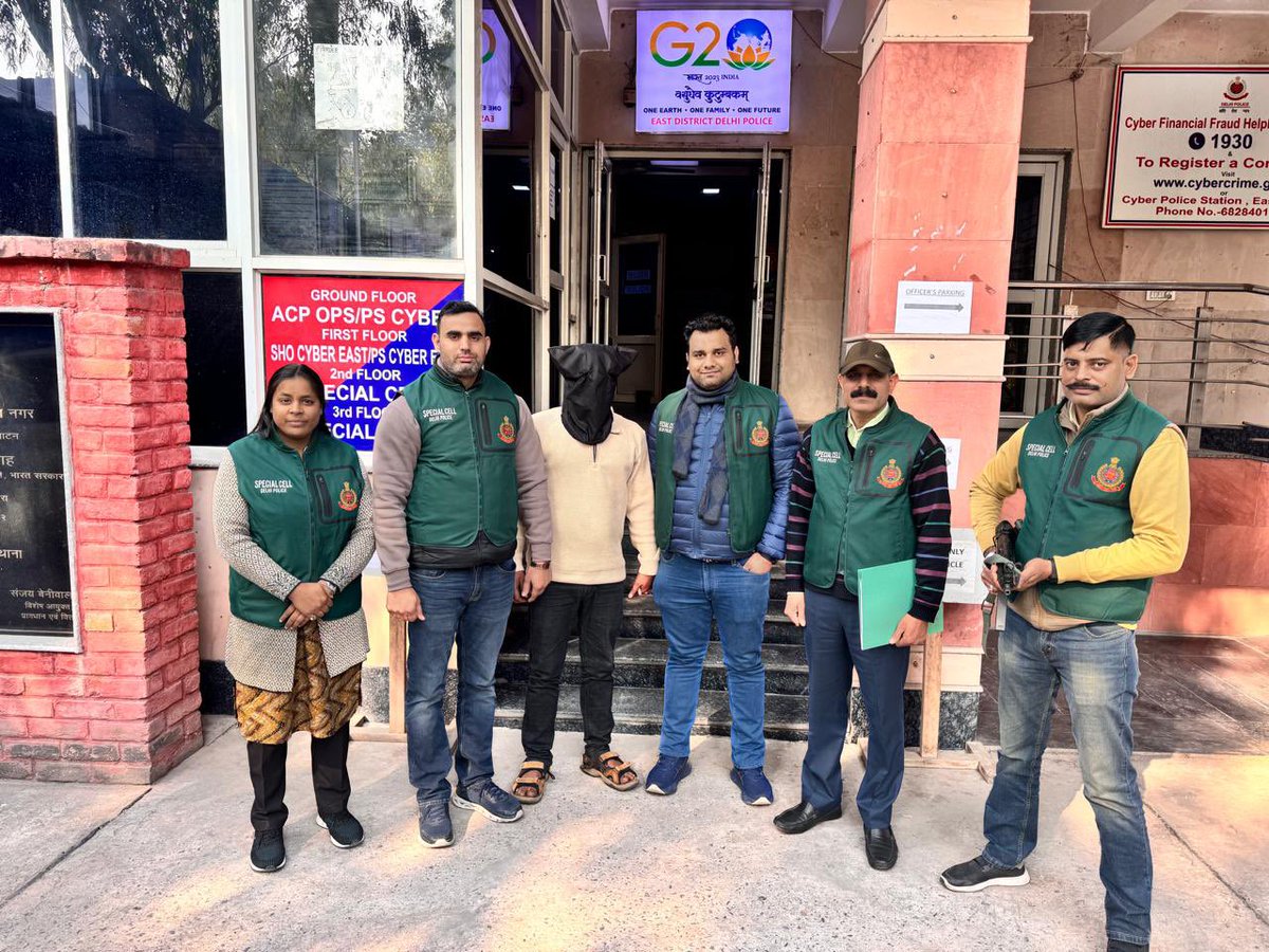 Israr@Popat, an active member of Hasim Baba gang arrested by Special Cell(TYR)

He was absconding in a MCOCA case of PS Gokalpuri, Delhi

Previously involved in 7 henoius cases, 01 pistol &amp; 5 live cartridges recovered
<a href="/LtGovDelhi/">LG Delhi</a> 
<a href="/DelhiPolice/">Delhi Police</a>