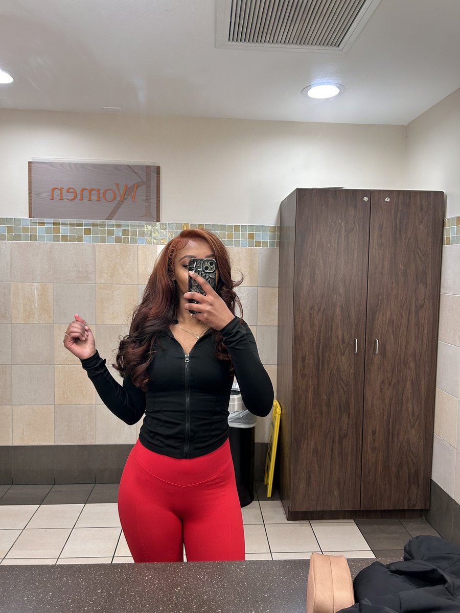 librarchive2s's tweet photo. ginger baddie👩🏾‍🦰 #badbitch #cfwm #dpwm #newyearstillsexy #ilovemybf #hiswife https://t.co/V7khWdaSFO