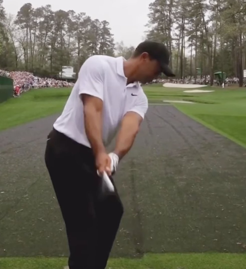 roundtripdelay's tweet photo. @HedgeFundTips it looks pretty good! you might want to try to keep the club a little more inside on the takeaway. I think myself "straight back and up" Compare your hands/club angle to the GOAT during mid-takeaway https://t.co/LuWnXYsuiS