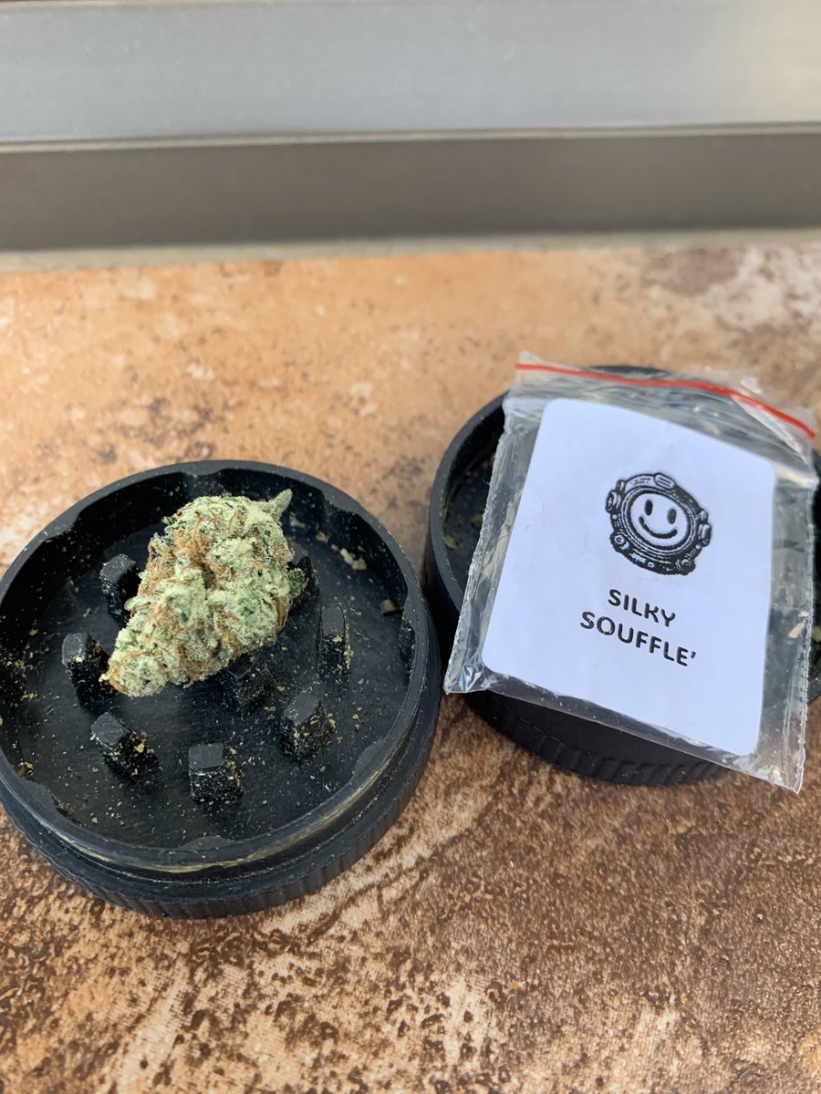 weedloversstore's tweet image. Wake’n Bake ❤️🍃⚠️