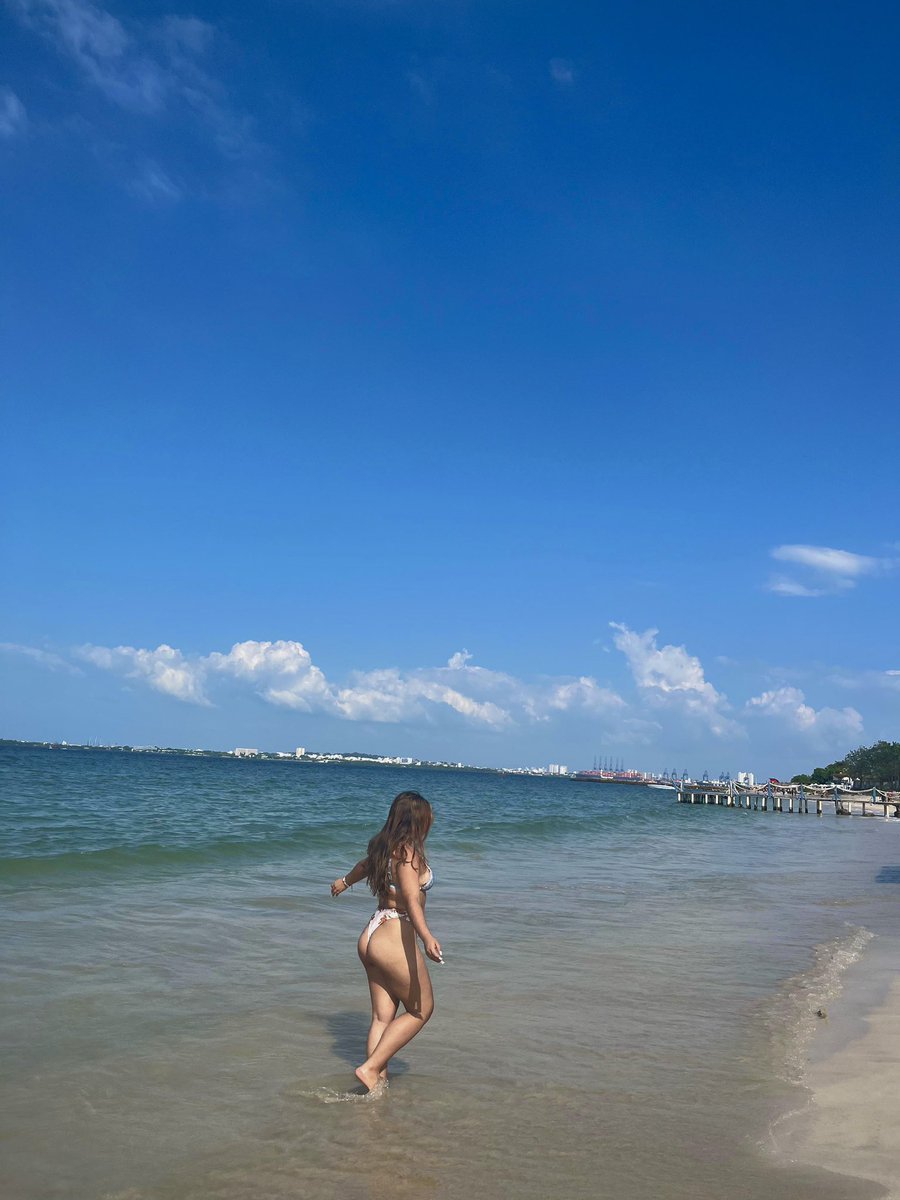 Lvam_07's tweet photo. Tranquila en la playita🌊 https://t.co/yfiOesfDPb