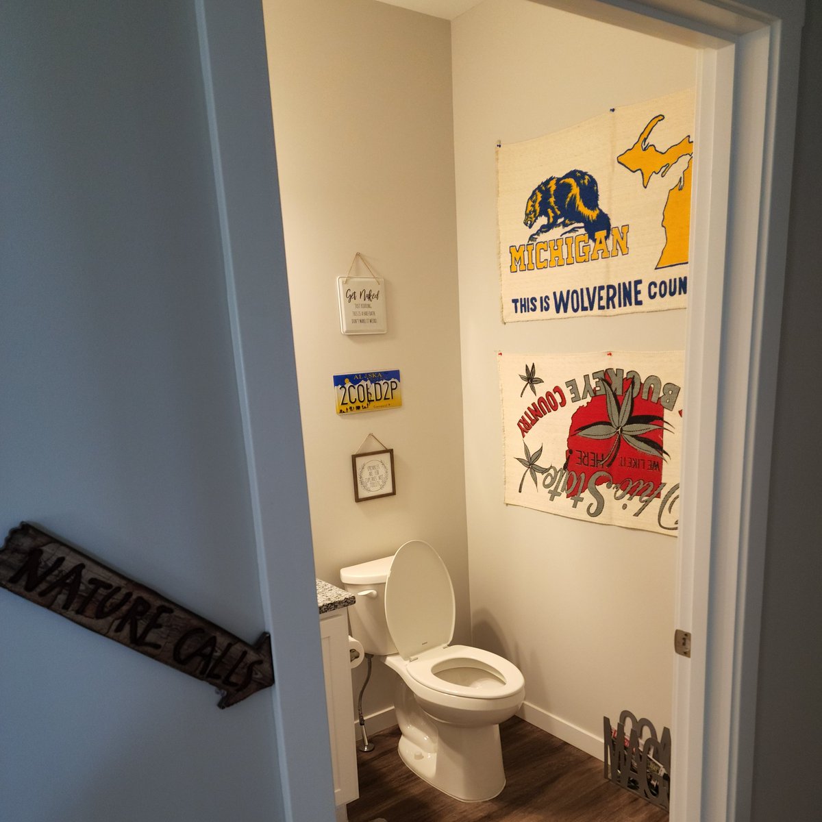 davidfaith94's tweet photo. @midwestcouple40 @amandacvance Go Blue https://t.co/657vGfPeY9
