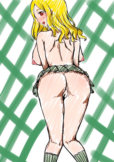 学校の裏庭で聖ちゃんとおもちもちもち 