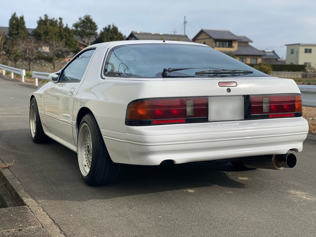 FuMiYa5411's tweet photo. 今日で納車されて3年目でした🙆‍♂️
見た目はずいぶん変わりましたね。笑

一応、大きなトラブル(細かいのは目を瞑る)もなく今のところ元気に走ってくれています
どこまで乗り続けていけるか分かりませんが少しでも長く一緒に過ごしていけたらいいなと思います https://t.co/Stnh1VjM2O